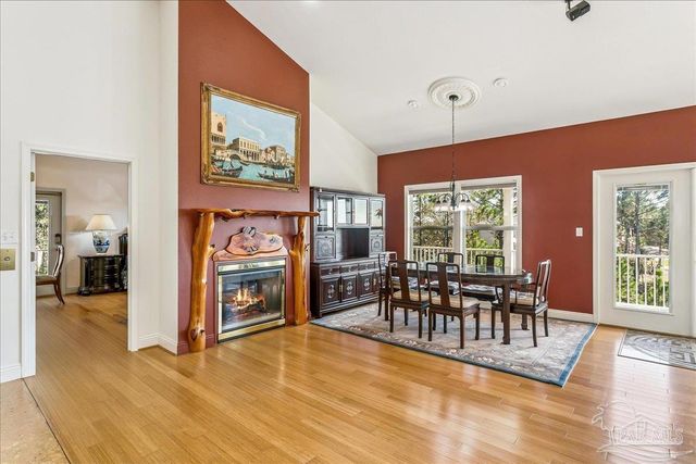 2624 San Antonio Dr, Milton, FL 32583