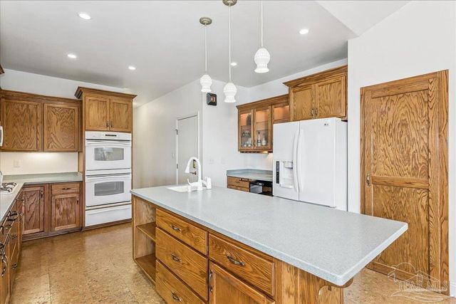 2624 San Antonio Dr, Milton, FL 32583