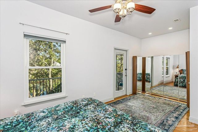 2624 San Antonio Dr, Milton, FL 32583