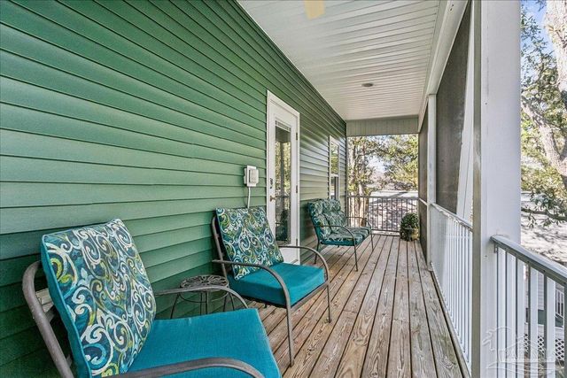 2624 San Antonio Dr, Milton, FL 32583