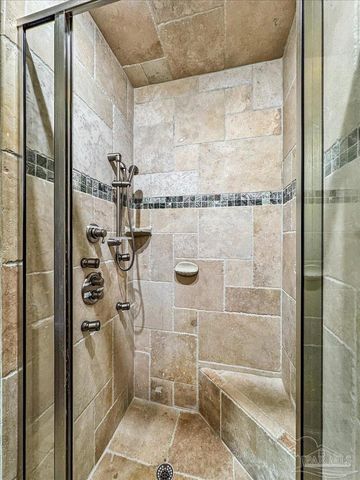 2624 San Antonio Dr, Milton, FL 32583