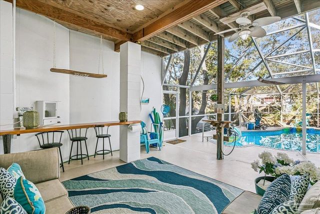 2624 San Antonio Dr, Milton, FL 32583