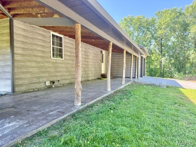 57898 Flint Hill Road, New London, MO 63459