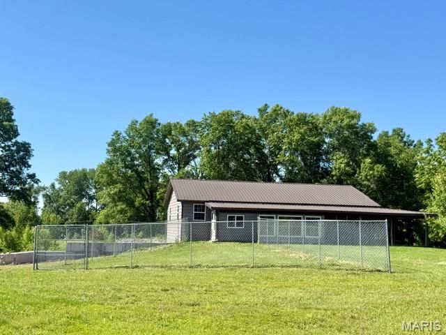 57898 Flint Hill Road, New London, MO 63459