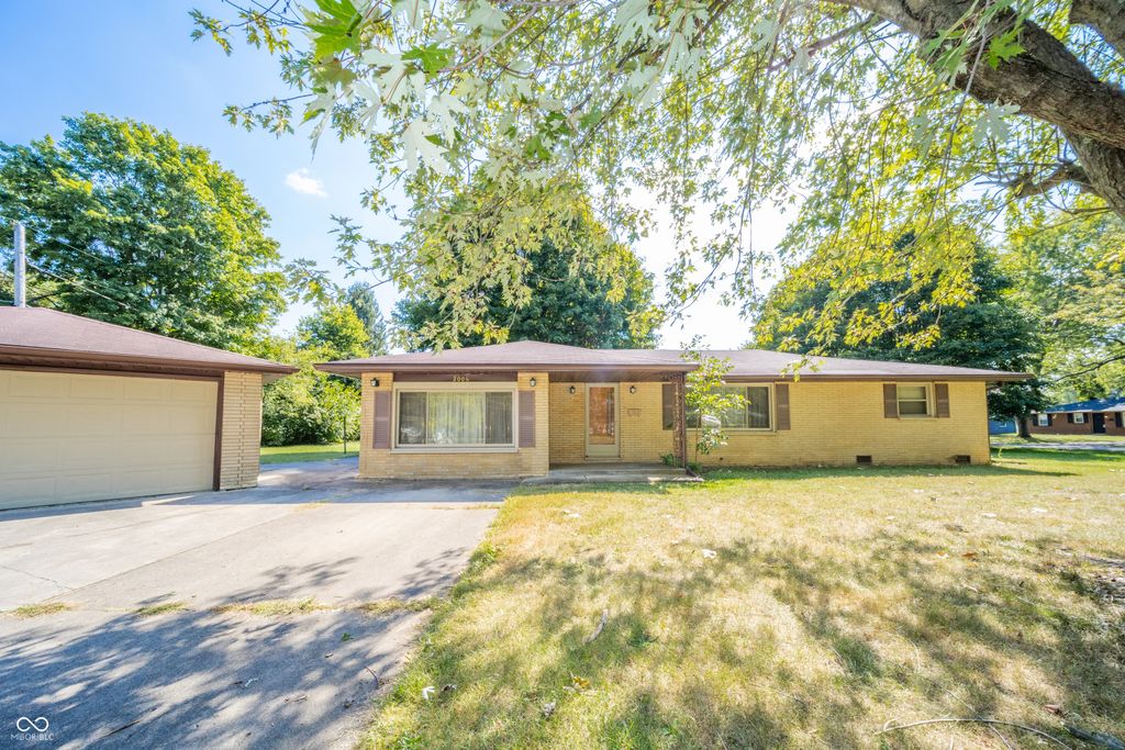 2006 Costello Drive, Anderson, IN 46011