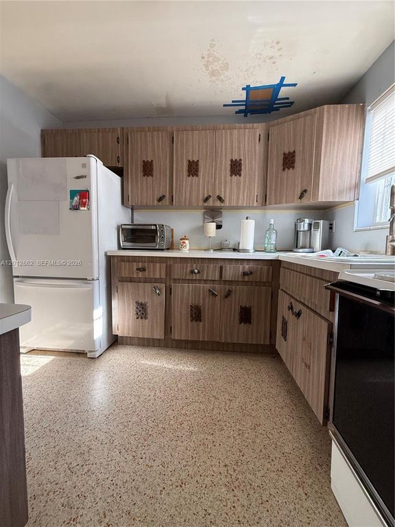 399 W 12th Street, Hialeah, FL 33010