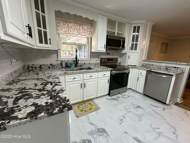 13280 Blues Farm Road, Laurinburg, NC 28352