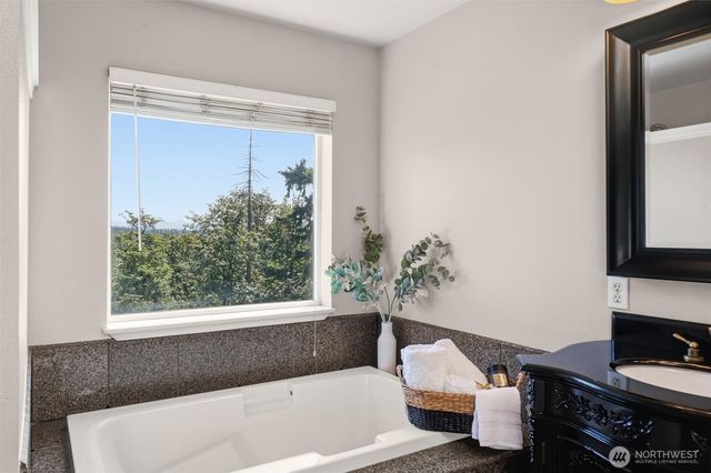 12036 89th Place NE, Kirkland, WA 98034