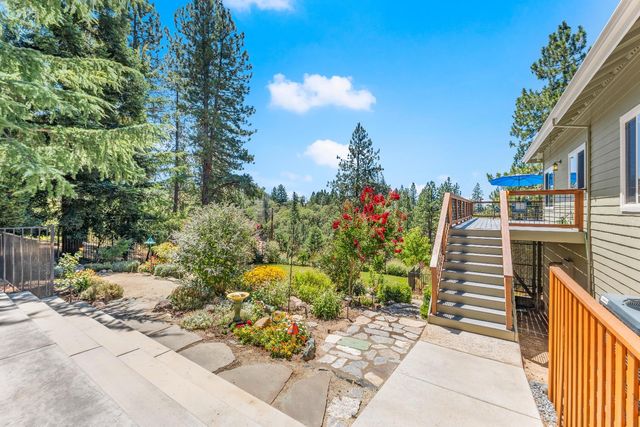 943 Eden Valley Rd, Colfax, CA 95713