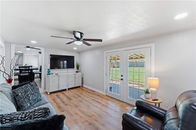 1813 S J Street, Rogers, AR 72756