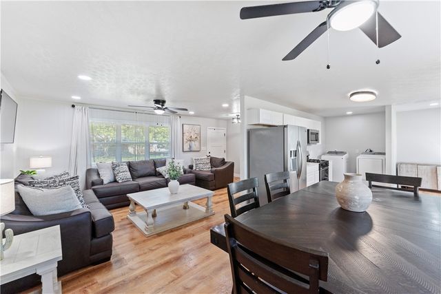 1813 S J Street, Rogers, AR 72756