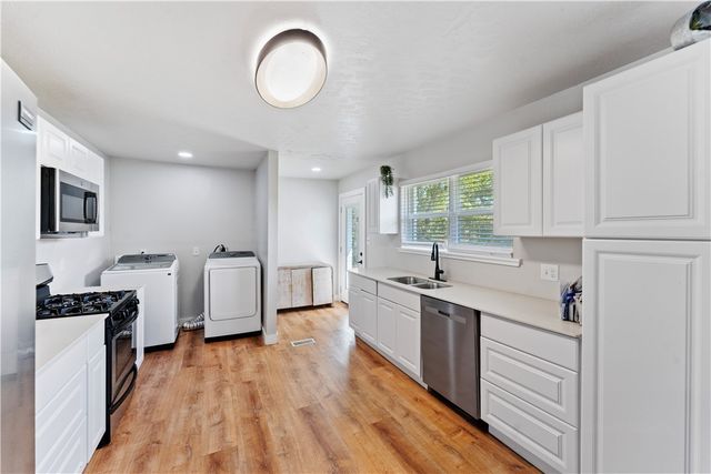1813 S J Street, Rogers, AR 72756