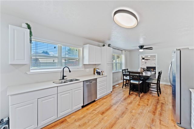 1813 S J Street, Rogers, AR 72756