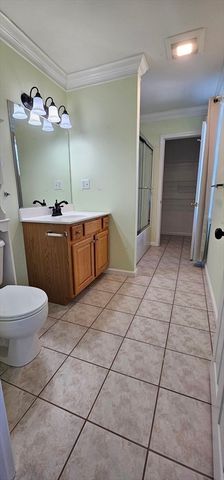1967 Rodman St, Fall River, MA 02721