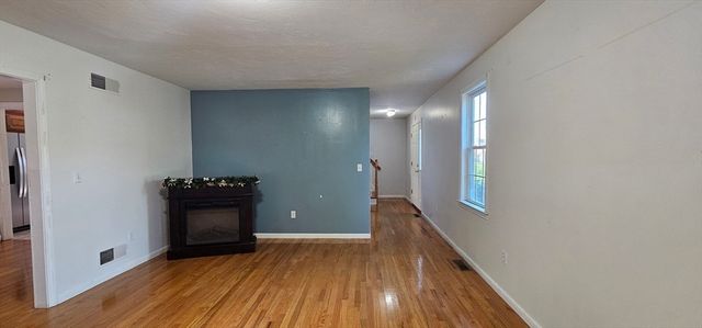 1967 Rodman St, Fall River, MA 02721
