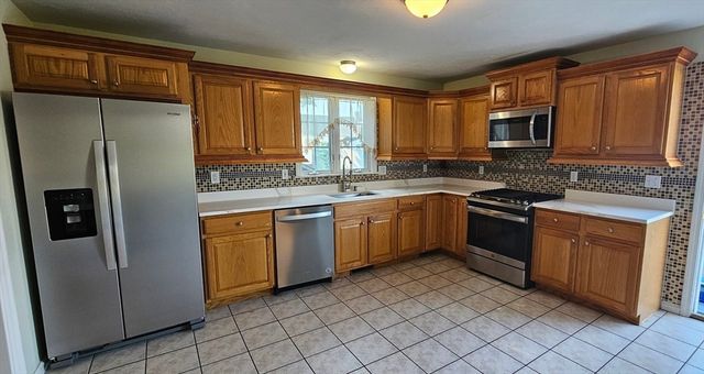 1967 Rodman St, Fall River, MA 02721