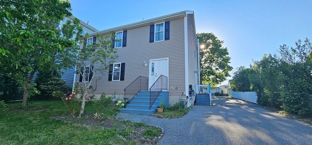 1967 Rodman St, Fall River, MA 02721