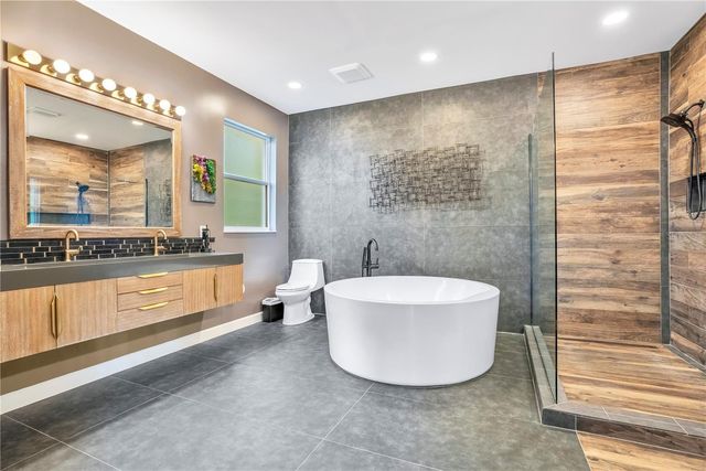 8400 VINTAGE DRIVE, Orlando, FL 32835