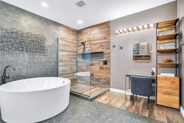 8400 VINTAGE DRIVE, Orlando, FL 32835