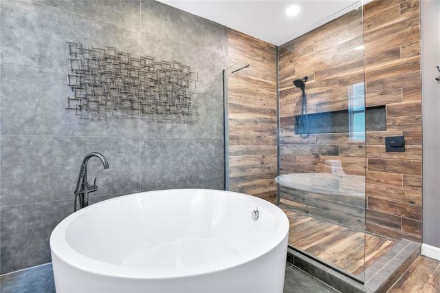 8400 VINTAGE DRIVE, Orlando, FL 32835