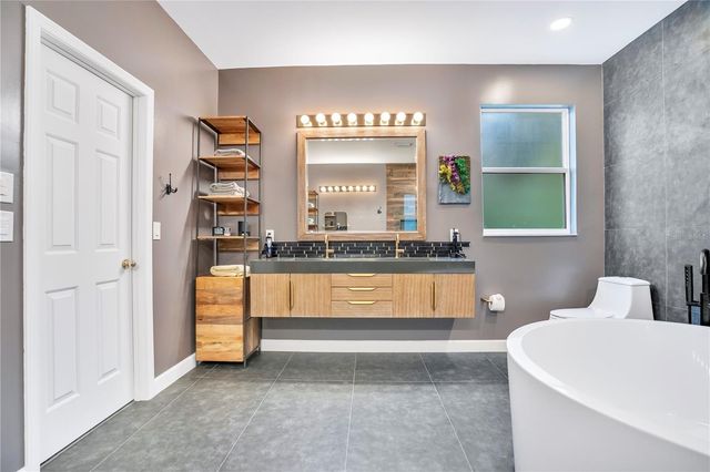 8400 VINTAGE DRIVE, Orlando, FL 32835