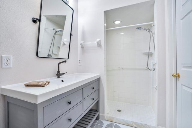 8400 VINTAGE DRIVE, Orlando, FL 32835