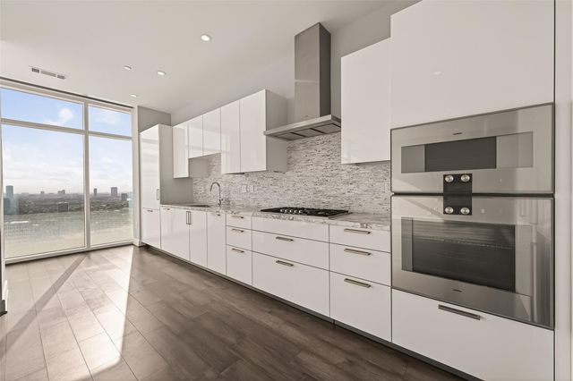 4521 San Felipe Street 2602, Houston, TX 77027