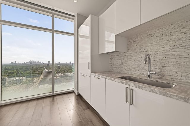 4521 San Felipe Street 2602, Houston, TX 77027