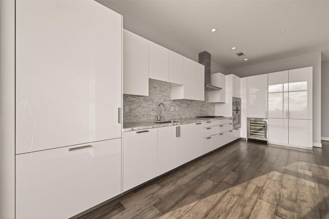 4521 San Felipe Street 2602, Houston, TX 77027