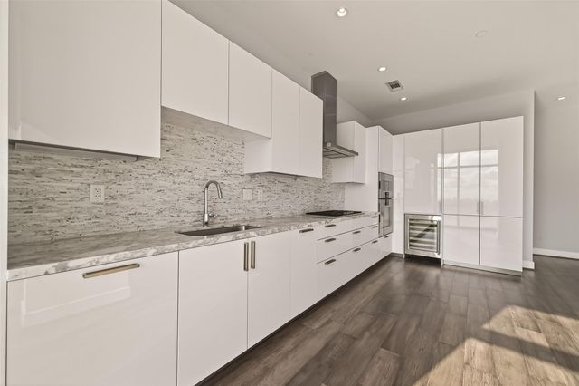 4521 San Felipe Street 2602, Houston, TX 77027