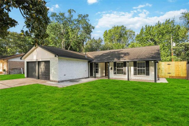 12006 Ashcroft Drive, Houston, TX 77035