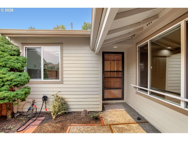 15915 Sw GREENS Way, Portland, OR 97224