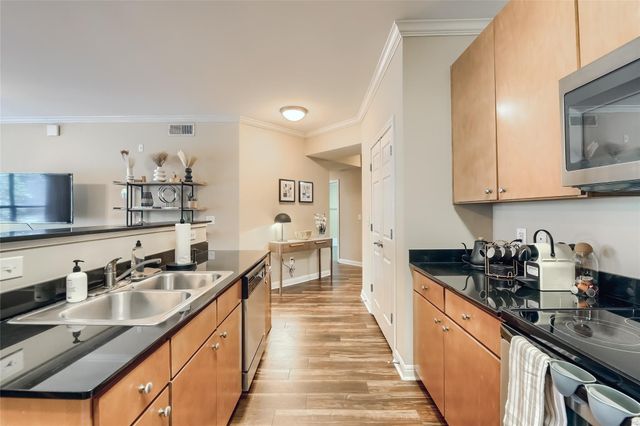 2502 Leon ST 212, Austin, TX 78705