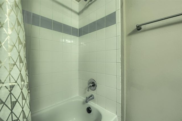 2502 Leon ST 212, Austin, TX 78705