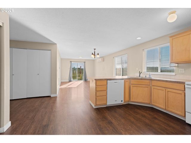 1211 W 29TH St, Vancouver, WA 98660