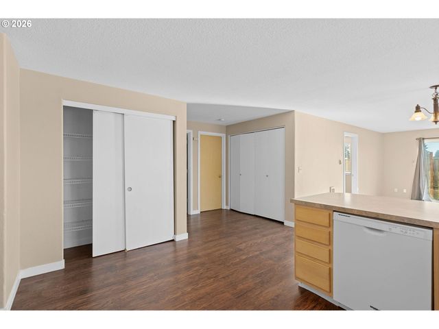 1211 W 29TH St, Vancouver, WA 98660