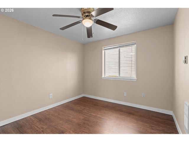 1211 W 29TH St, Vancouver, WA 98660