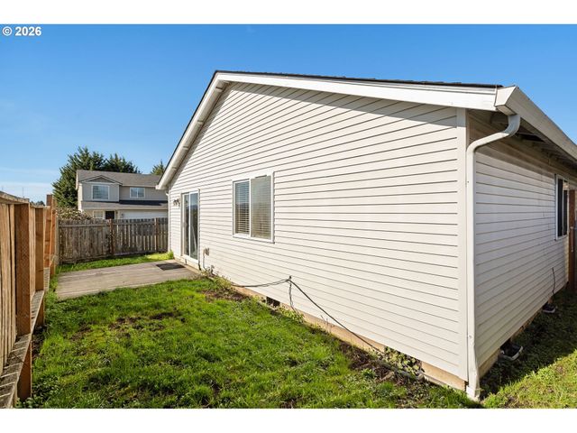 1211 W 29TH St, Vancouver, WA 98660