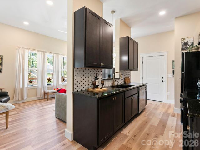 42 Cedar Street, Asheville, NC 28803