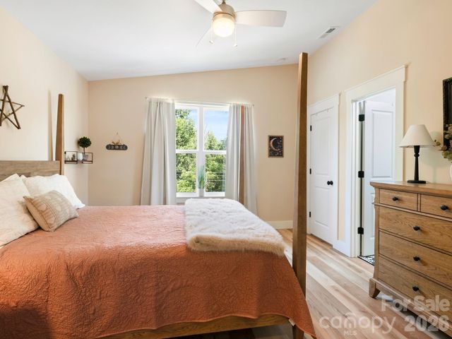 42 Cedar Street, Asheville, NC 28803