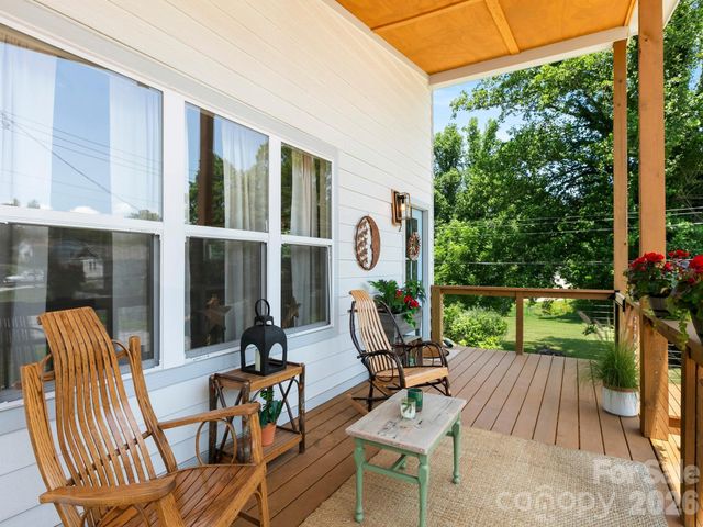 42 Cedar Street, Asheville, NC 28803