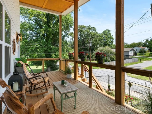 42 Cedar Street, Asheville, NC 28803