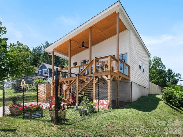 42 Cedar Street, Asheville, NC 28803