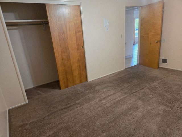 1448 E Akers Way, Dinuba, CA 93618