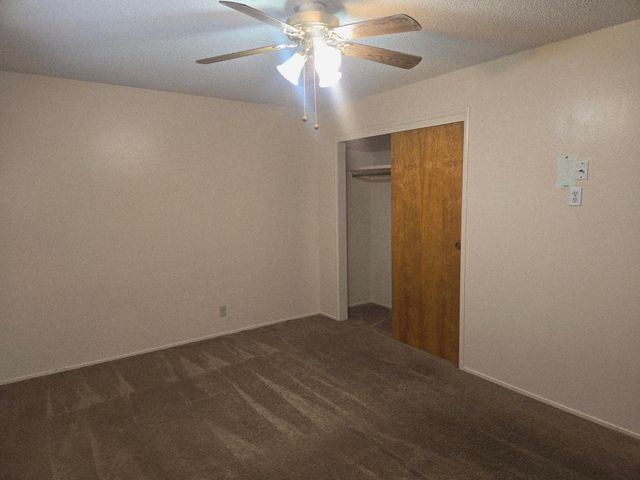 1448 E Akers Way, Dinuba, CA 93618