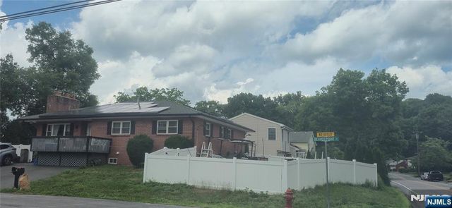 2 Beaver Point Trail, Wharton Borough, NJ 07885