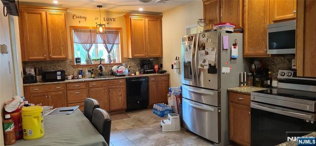 2 Beaver Point Trail, Wharton Borough, NJ 07885