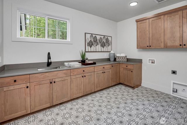 43592 SE 145th Place, North Bend, WA 98045