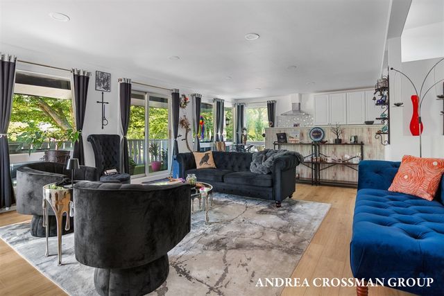 118 Hoffman Street, Saugatuck, MI 49453