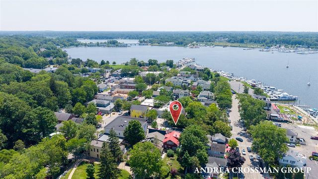 118 Hoffman Street, Saugatuck, MI 49453